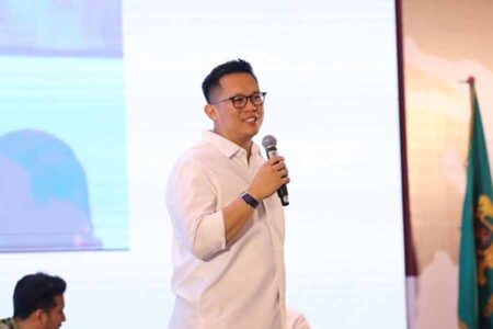 H. M. Ali Affandi LNM, Ketua Kamar Dagang dan Industri (Kadin) Kota Surabaya