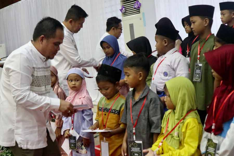 Pertamina EP Area Jawa Bagian Barat Berbagi dengan Anak Yatim dan Duafa Pertamina EP Area Jawa Bagian Barat Berbagi dengan Anak Yatim dan Duafa