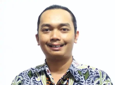 Kukuh Yudha Karnanta SS MA, dosen Bahasa dan Sastra Inggris Fakultas Ilmu Budaya (FIB) Universitas Airlangga