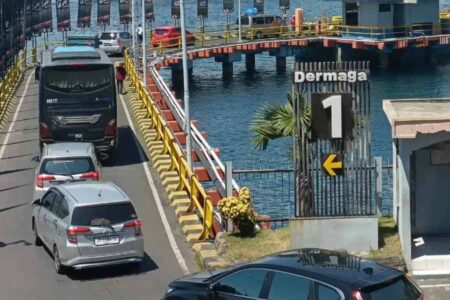 ASDP Sukses Kawal Penyeberangan di Jalur Utama Selama Long Weekend Paskah 2025 ASDP sukses kawal penyeberangan Merak–Bakauheni dan Ketapang–Gilimanuk selama long weekend Paskah 2025