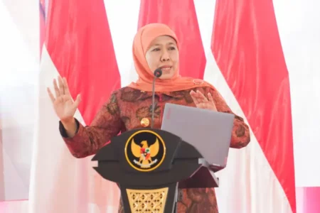 Jawa Timur Resmi 100 Persen Bebas Buang Air Besar Sembarangan Gubernur Jawa Timur Khofifah Indar Parawansa