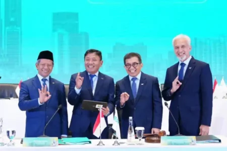 BSI tetapkan dividen Rp1,05 triliun dan angkat Anggoro Eko Cahyo sebagai Dirut baru dalam RUPST 2025, kinerja tumbuh 22,83% yoy.