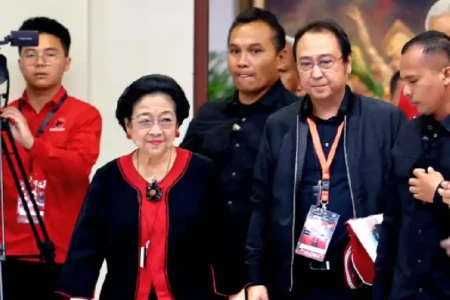 Megawati dan Prananda Hadiri Pembekalan Kepala Daerah PDIP Pemenang Pilkada 2024 di Sekolah Partai Megawati dan Prananda hadiri pembekalan Kepala Daerah PDIP pemenang Pilkada 2024 di Sekolah Partai. Acara berlangsung tertutup hingga 18 Mei.