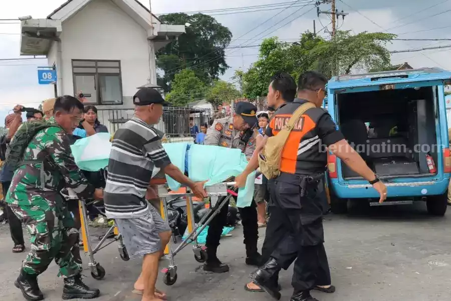 Kecelakaan Maut di Magetan: KA Malioboro Ekspres Tabrak 7 Kendaraan, 4 Meninggal Laka KA Magetan