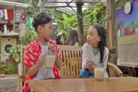Aktris Legendaris Yatti Surachman Main Film Bareng Gadis Cilik Probolinggo