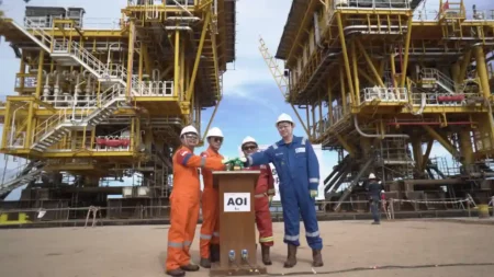 Pertamina Hulu Mahakam Sukses Gelar Sail Away Proyek SNB AOI & Resmikan Proyek Manpatu PT Pertamina Hulu Mahakam sukses gelar sail away tahap ketiga Proyek SNB AOI dan first cut of steel Proyek Manpatu, dukung produksi migas nasional.