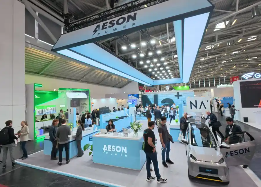 EES Europe 2025: Aeson Power Kenalkan Teknologi Baterai Sodium Inovatif Aeson Power luncurkan baterai sodium inovatif di EES Europe 2025 untuk otomotif, C&I, dan UPS. Aman, efisien, dan tahan suhu ekstrem.