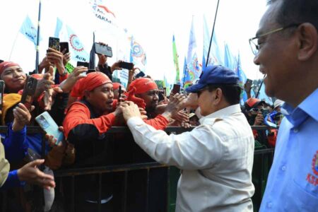 Prabowo Nyatakan Dukungan Marsinah Diangkat Jadi Pahlawan Nasional di Hari Buruh Presiden RI Prabowo saat menghadiri peringatan Hari Buruh Internasional di Lapangan Monas, Jakarta