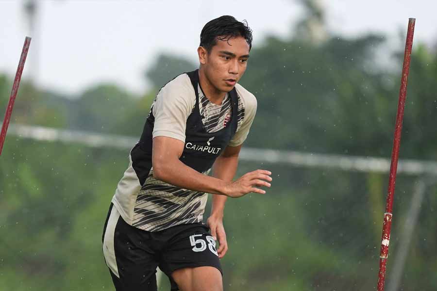 Jelang Duel Persija vs Bali United, Tiga Pemain Kunci Kembali dari Cedera Jelang laga Persija vs Bali United, tiga pemain utama Persija pulih dari cedera dan siap tampil. Laga digelar di JIS, Sabtu, pukul 19.00 WIB.