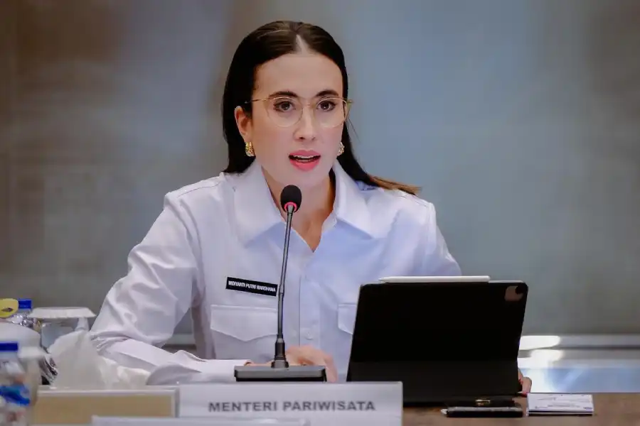 Menteri Pariwisata dan Ekonomi Kreatif, Widiyanti Putri Wardhana