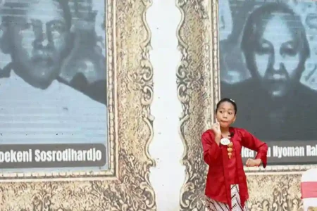 Lomba baca puisi Bung Karno, Aku Melihat Indonesia