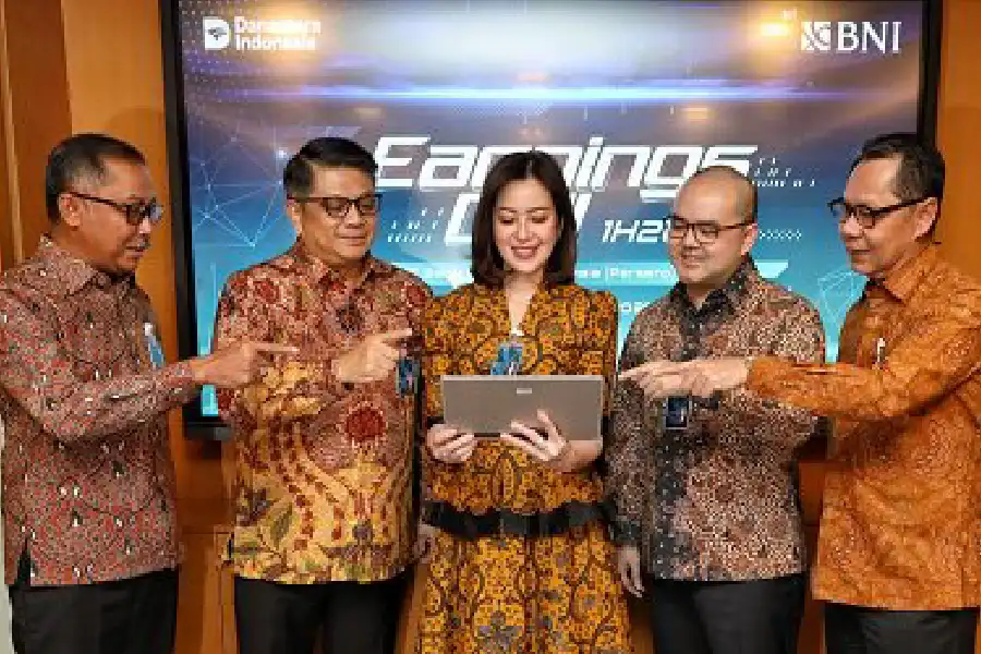 BNI Catat Laba Rp10,1 Triliun di Semester I 2025, Didorong Pertumbuhan CASA dan Transformasi Digital BNI raih laba Rp10,1 triliun di semester I 2025 berkat penguatan CASA, transformasi digital, dan pembiayaan berkelanjutan.