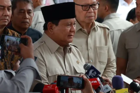 Prabowo Subianto mengenang Kwik Kian Gie sebagai pejuang ekonomi Pancasila dan tokoh bangsa yang berjasa besar dalam menjaga Pasal 33 UUD 1945.
