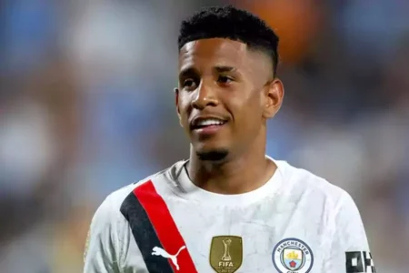 Tottenham Ngotot Bajak Savinho, Siap Tawar Lebih dari Rp1,1 Triliun Usai Duel Lawan Man City Savinho dari Manchester City pada 30 Juni 2025.