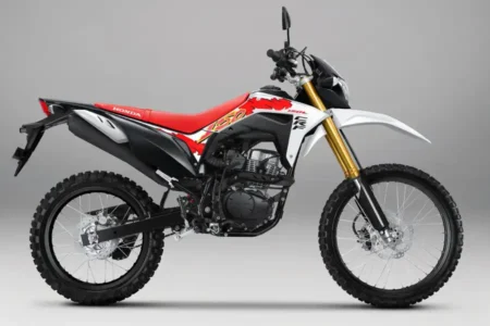AHM Luncurkan New CRF 150L 2025 di GIIAS, Tampil Lebih Gagah dengan Warna dan Striping Baru Honda New CRF 150L