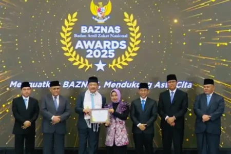 Kota Mojokerto raih dua penghargaan BAZNAS Awards 2025, bukti sinergi Pemkot dan Baznas dalam pembangunan serta pemberdayaan masyarakat.