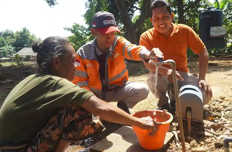 Tim SIG lakukan pendampingan pemanfaatan fasilitas air bersih di Dusun Bulu, Desa Tuwiri Kulon, Kecamatan Merakurak, Tuban