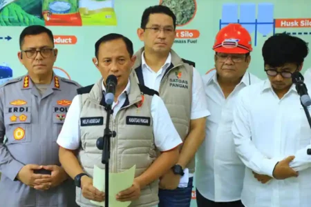 Satgas Pangan Polri temukan pelanggaran standar mutu beras di PT Padi Indonesia Maju. Pengawasan QC dinilai belum optimal dan hanya 1 petugas bersertifikat.