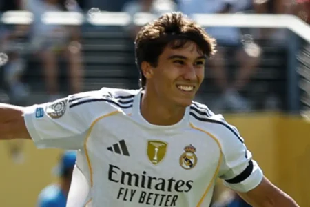 Real Madrid Resmi Berikan Kaos Nomor 9 pada Endrick, Gonzalo García Amankan Nomor 16 hingga 2030 Gonzalo García