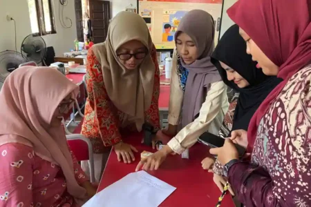 Pertamina Hulu Mahakam gelar lokakarya numerasi di Kalimantan Timur lewat Program Sekolah Negeri Terapung untuk tingkatkan kompetensi guru di wilayah terpencil.