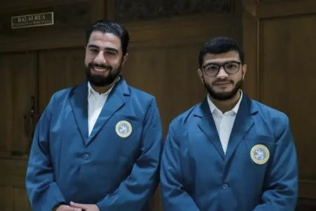 Ahmed Eliaan Syakir Abuajwa dan Ibrahim M. M. Abusalem