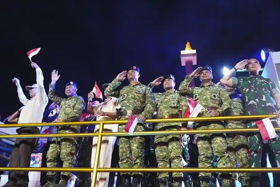Panglima TNI Hadiri Pesta Rakyat & Karnaval Bersatu HUT ke-80 RI di Monas Panglima TNI Jenderal Agus Subiyanto hadiri Pesta Rakyat & Karnaval Bersatu HUT ke-80 RI di Monas. Ribuan warga antusias sambut pawai budaya dan inovasi.