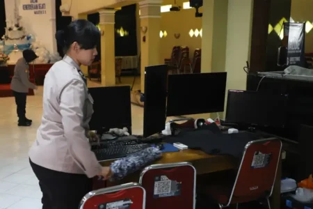 Polwan Polresta Malang Kota rayakan HUT ke-77 dengan bakti religi di masjid dan gereja