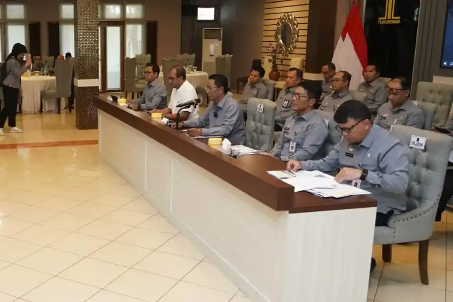 Kemenkum Catat Kenaikan PNBP, Percepat Digitalisasi Layanan dan Program Prioritas Presiden Prabowo Pemaparan capaian kinerja Kementerian Hukum periode April-Juni (triwulan II) tahun 2025