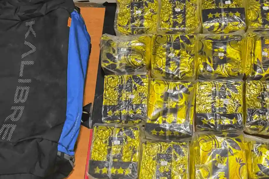 Polisi Bongkar Jaringan Narkoba Cina-Indonesia, 35 Kg Sabu Disita di Jakarta dan Tangerang Selatan Barang bukti kasus yang mnelibatkan jaringan narkoba Cina-Indonesia (foto: Dok Humas Polri)