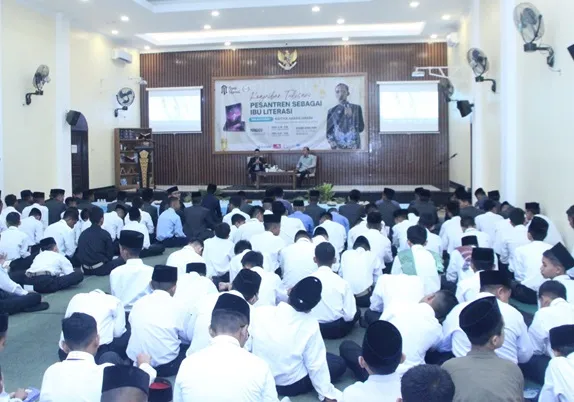 Jejak Santri di Dunia Tulisan: Ngaji Literasi Gramedia di Al Ishlah Bondowoso literasi