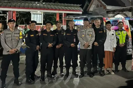 Polres Blitar jalankan program Kopling atau Kopi Keliling guna memperkuat kedekatan polisi dan masyarakat dalam menjaga keamanan dan ketertiban.