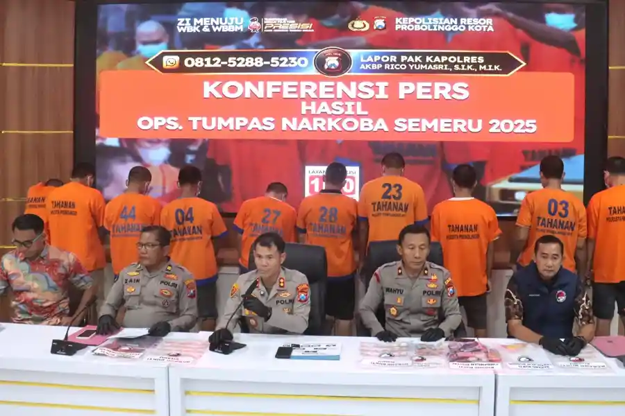 Polres Probolinggo Kota Tangkap 10 Tersangka Narkoba dalam Operasi Tumpas Semeru 2025 Polres Probolinggo Kota menangkap 10 tersangka jaringan narkoba dalam Operasi Tumpas Semeru 2025
