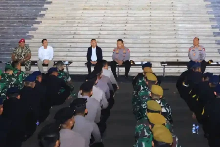 Kapolri Listyo Sigit beri motivasi 320 personel TNI-Polri