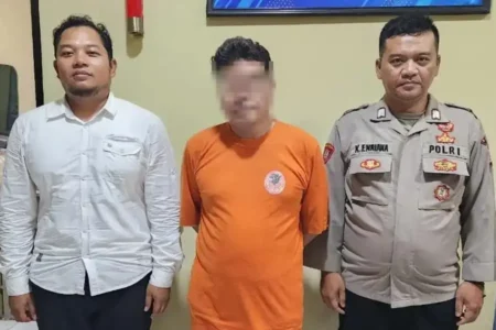 TAR (46), Direktur PT ABK, tersangka dugaan tindak pidana penipuan di Garut