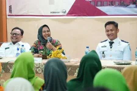 Pemkot Mojokerto luncurkan Budaya RT Berseri untuk dorong perilaku hidup sehat. Stimulus jutaan rupiah diberikan demi perubahan kebiasaan masyarakat.