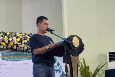 Bupati Mojokerto Muhammad Albarraa