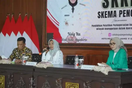 Wali Kota Mojokerto Ika Puspitasari tegaskan komitmen tingkatkan profesionalisme pengurus koperasi lewat pelatihan SKKNI di PLUT Maja Citra Kinarya.