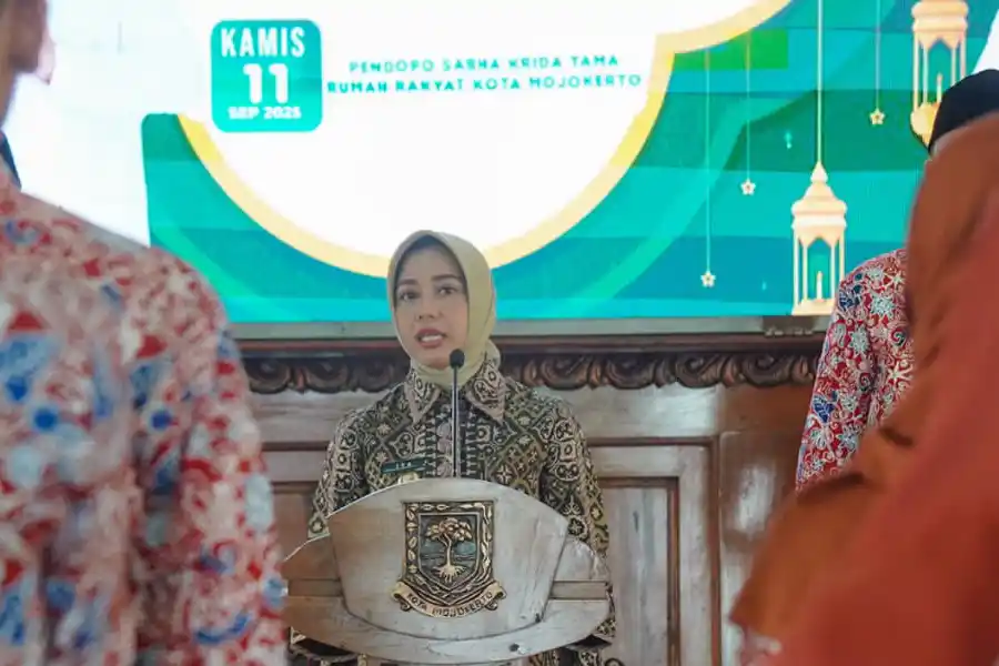44 Kafilah MTQ Kota Mojokerto Bertolak ke Jember, Wali Kota Ingatkan Jaga Kesehatan dan Hafalan Wali Kota Mojokerto Ika Puspitasari saat melepas 44 kafilah MTQ ke Jember untuk MTQ Jawa Timur ke-31, pesan jaga kesehatan dan perkuat hafalan.