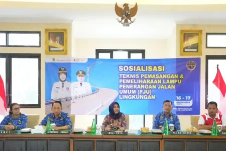 Wali Kota Mojokerto minta standarisasi PJU demi keselamatan warga dan dukung ekonomi malam hari, apalagi saat musim hujan.