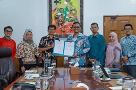 Universitas Airlangga (UNAIR) menambah dua Pusat Unggulan IPTEK Perguruan Tinggi (PUI-PT) untuk memperkuat ekosistem riset dan inovasi. Simak informasi selengkapnya.