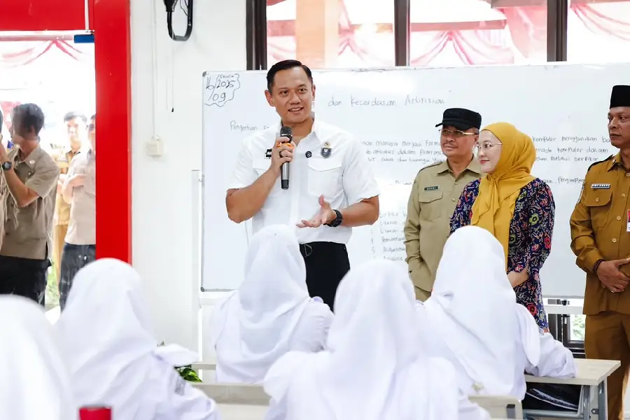 Menko AHY Tinjau Sekolah Rakyat di Bengkulu, Pastikan Akses Pendidikan Berkualitas Menko AHY meninjau Sekolah Rakyat di Bengkulu untuk memastikan akses pendidikan berkualitas bagi anak dari keluarga kurang mampu.