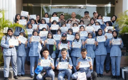 Bogasari Bantu Persiapkan Siswa SMK Masuk Dunia Kerja Lewat Program Mengajar foto beritajatim