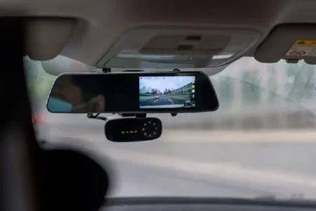 Ilustrasi dashcam (foto: Xingye Jiang/unsplash)