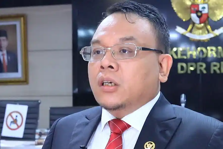 Ketua Komisi VII DPR Dorong Dukungan Pemerintah untuk IKM agar Tembus Pasar Internasional Saleh Partaonan Daulay