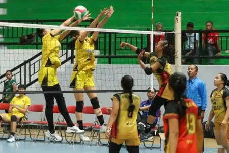 Kejuaraan voli U-19 Piala Wali Kota Surabaya resmi dibuka. Sebanyak 44 klub se-Jawa Timur ikut bertanding demi mencari bibit atlet muda berbakat.