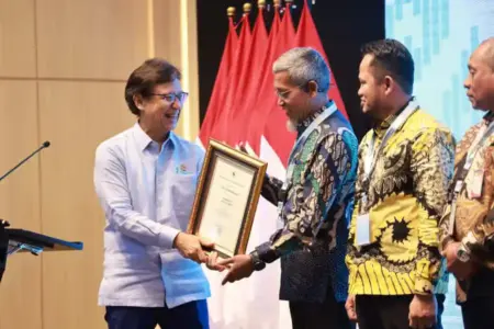 Jawa Tengah meraih penghargaan dari Kemenkes sebagai provinsi dengan capaian terbaik penurunan stunting 2025 berkat kolaborasi lintas sektor (foto: Dok Humas Pemprov Jateng)