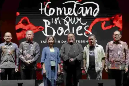 Wagub DKI Rano Karno membuka JILF 2025 di Teater Jakarta, menghadirkan diskusi, puisi, dan pasar buku bertema “Tanah Air dalam Tubuh Kita”.