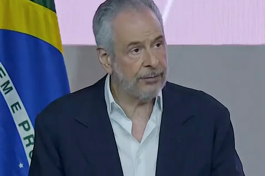 COP30 di Brasil Masih Buntu, Negosiasi Soal Masa Depan Bahan Bakar Fosil tak Temui Kata Sepakat Presiden COP30, Andre Correa do Lago
