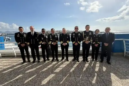 Bakamla RI dan Hellenic Coast Guard membahas penguatan kerja sama keamanan dan keselamatan maritim dalam pertemuan bilateral di Athena.