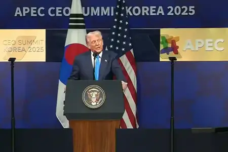 APEC 2025: Pembahasan Proteksionisme, AI, hingga Perdebatan Riuh tentang Perdagangan Bebas Donald Trump saat menghadiri Pertemuan Tingkat Tinggi Ekonomi APEC 2025 yang digelar di Gyeongju, Korea Selatan